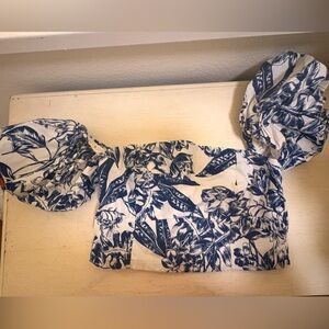 Abercrombie & Fitch Blue and White Floral Top